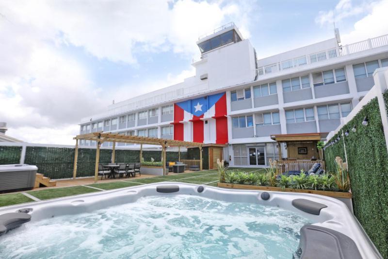 San Juan Airport Hotel Exterior photo